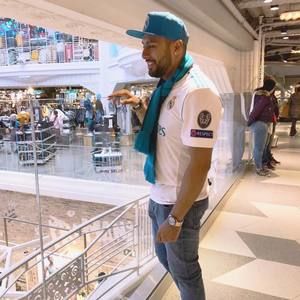 Meet your Posher, Amaya